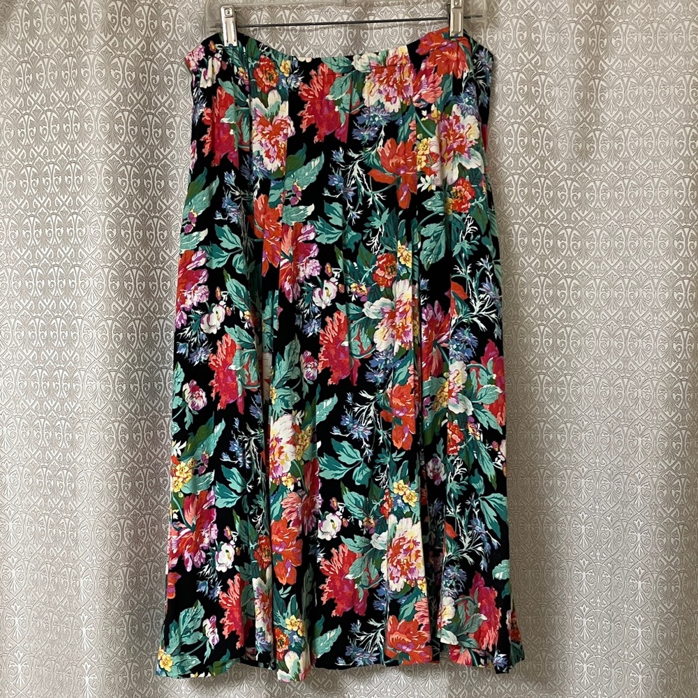 Floral Women's Skirt - Size XL